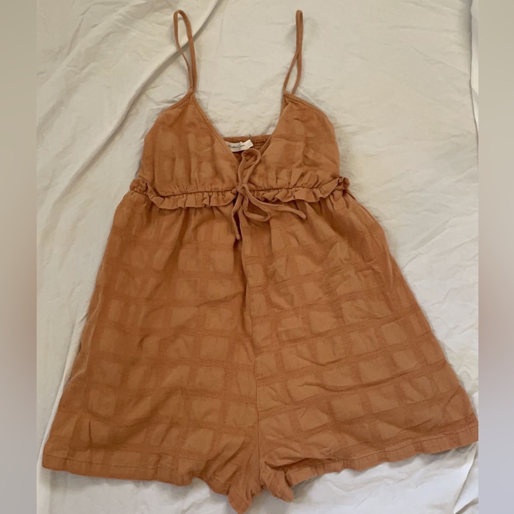 Cute Flowy Peach Romper!